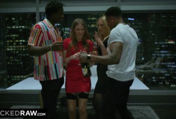 BLACKEDRAW Mona  Wales и Ashley Lane развлекаются с Большими Чёрными Членами