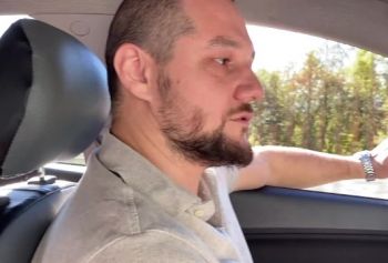 Четыре парня порно в ванне подцепили девку на улице и трахали её в заброшенном доме. Часть 1