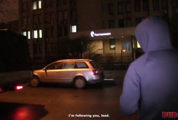Горячая девушка домашнее порно видео соблазняется заниматься сексом